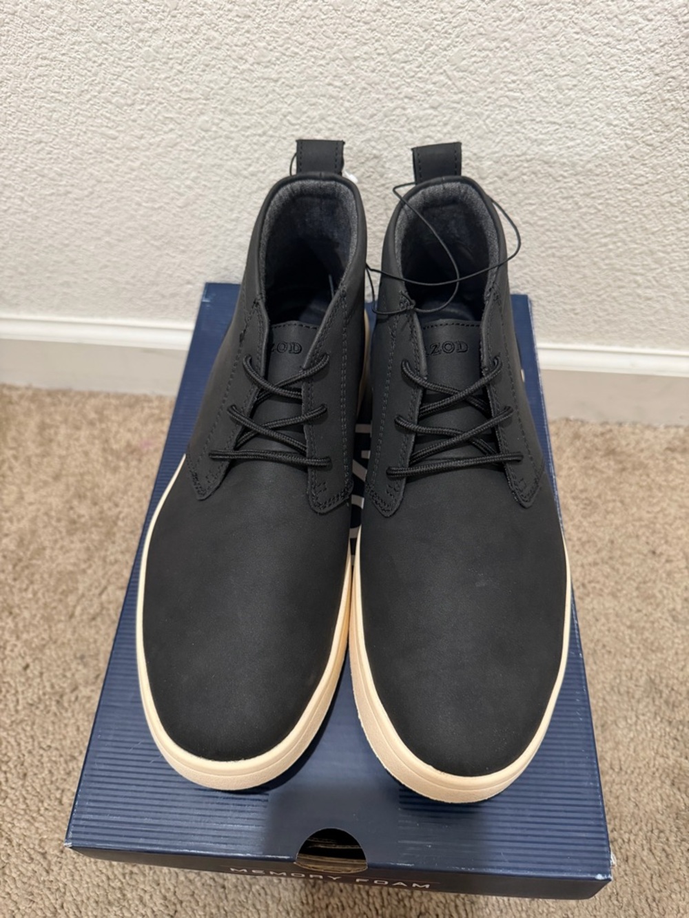 “New” IZOD Palmer Black Lace-Up Casual Chukka Sneakers - Cream Sole size8